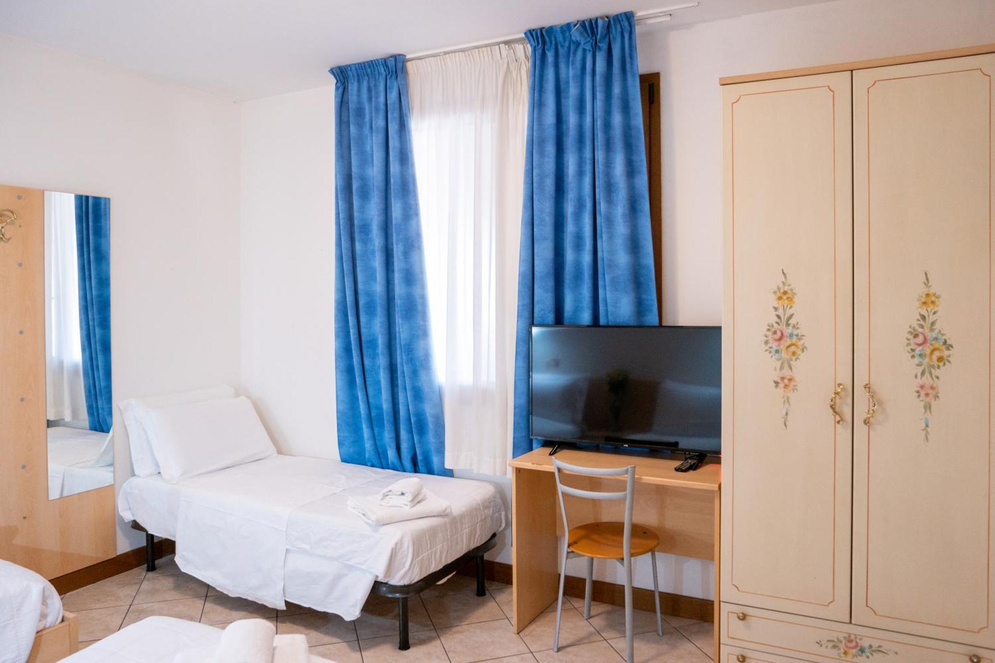 New Aurora Venice 2*